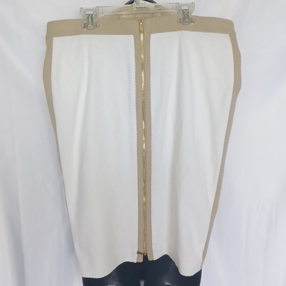 Calvin Klein white and beige pencil Skirt size 12, full front zipper, lined